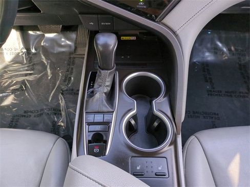 Used 2023 Toyota Camry XLE image 18