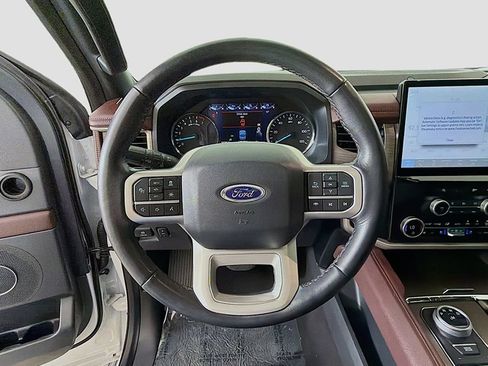 Used 2024 Ford Expedition Limited RWD image 38