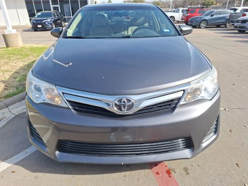 Used 2012 Toyota Camry LE image 9
