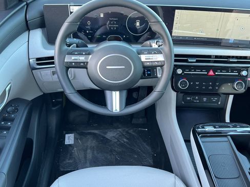 New 2025 Hyundai Tucson SEL image 14