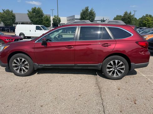 Used 2016 Subaru Outback 2.5i Limited AWD/4WD image 8