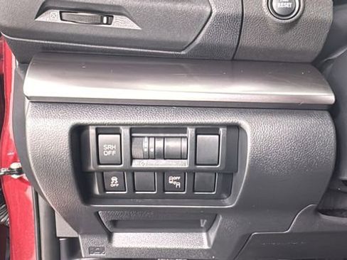 Used 2019 Subaru Crosstrek 2.0i Limited w/ Moonroof Package image 33