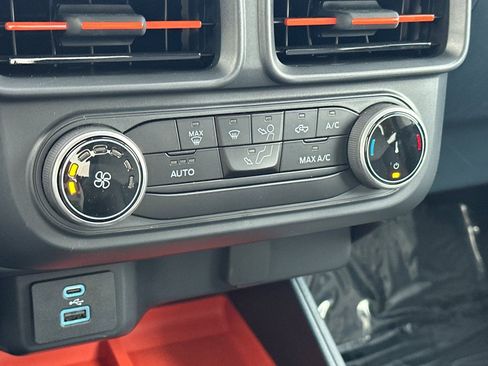 Used 2024 Ford Maverick XLT w/ Equipment Group 300A Standard image 21