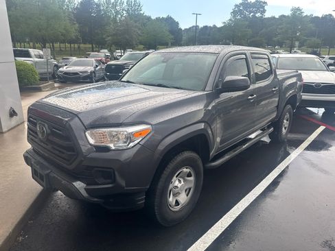 Used 2018 Toyota Tacoma SR w/ SR Convenience Package RWD image 2