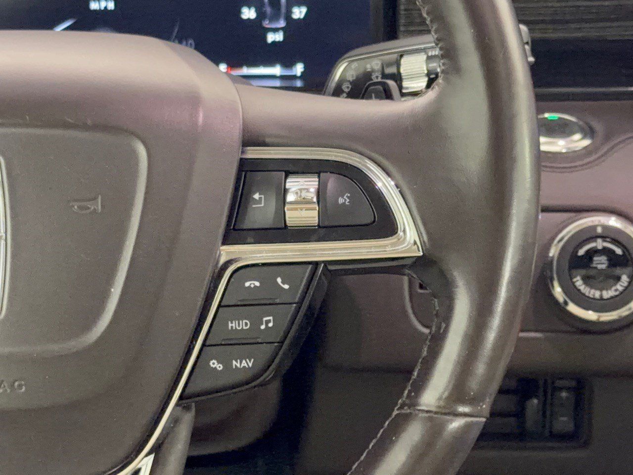 Used 2020 Lincoln Navigator L Black Label w/ Cargo Convenience Package AWD/4WD image 19