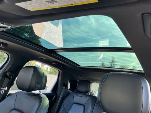 Used 2020 Porsche Cayenne E-Hybrid image 29