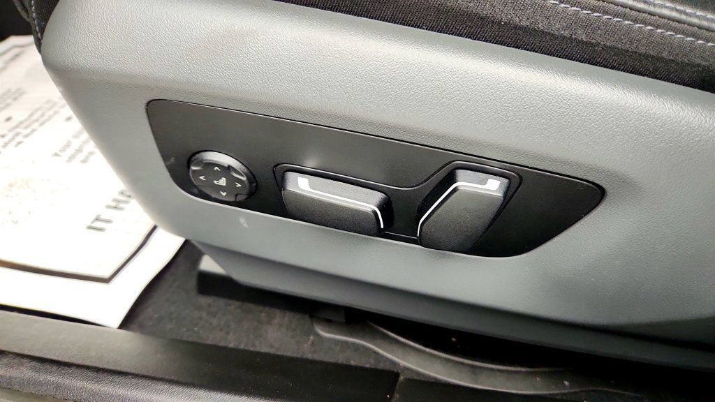 Used 2024 BMW 530i w/ M Sport Package RWD image 12