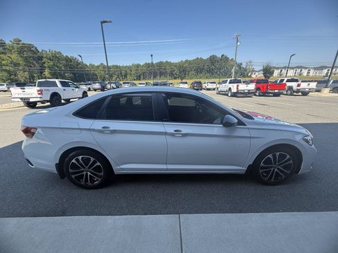 Used 2024 Volkswagen Jetta Sport FWD image 27