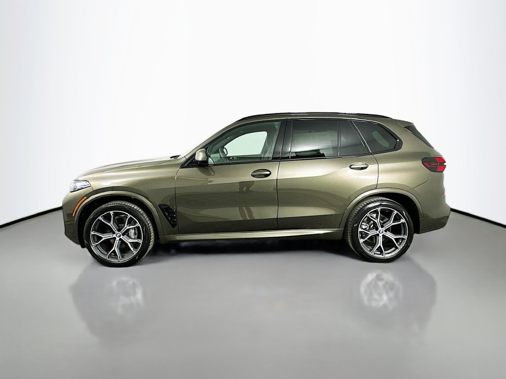 Used 2026 BMW X5 sDrive40i w/ M Sport Package RWD image 8