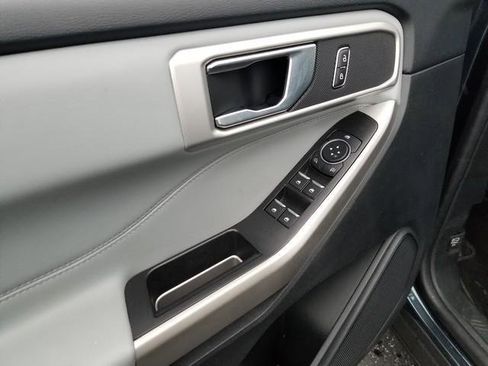 Certified 2022 Ford Explorer XLT w/ Equipment Group 202A image 12