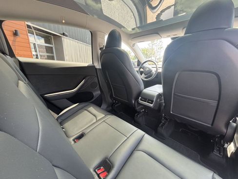 Used 2023 Tesla Model Y Long Range AWD/4WD image 20