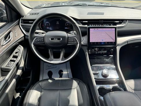 Used 2022 Jeep Grand Cherokee L Limited AWD/4WD image 22