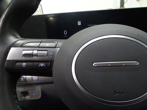 Used 2024 Hyundai Kona Limited FWD image 27