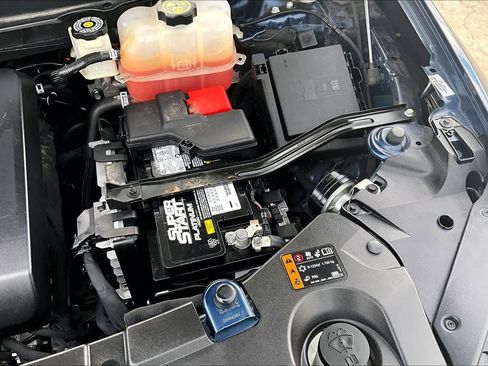 Used 2022 Chevrolet Traverse LS FWD image 33