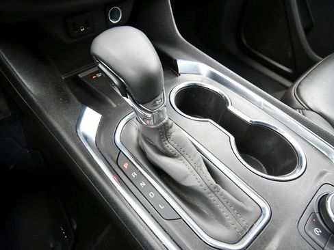 Used 2023 Chevrolet Traverse LT AWD/4WD image 29