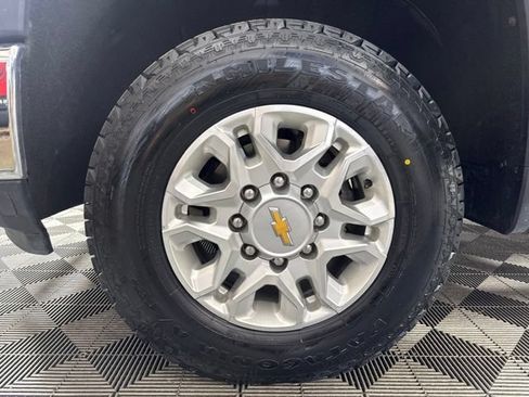 Used 2024 Chevrolet Silverado 2500 LTZ w/ LTZ Plus Package AWD/4WD image 10