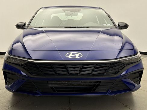 Used 2025 Hyundai Elantra Sport FWD image 8