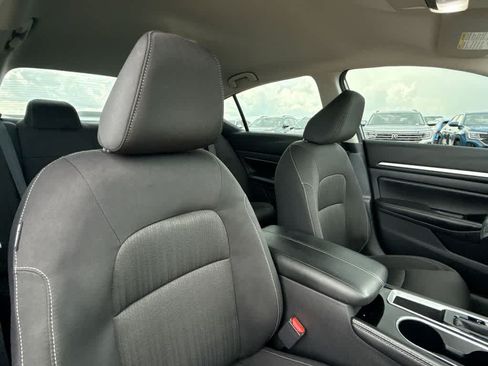 Used 2023 Nissan Altima 2.5 SV FWD image 27