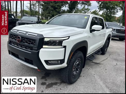 Certified 2025 Nissan Frontier PRO-4X AWD/4WD image 3