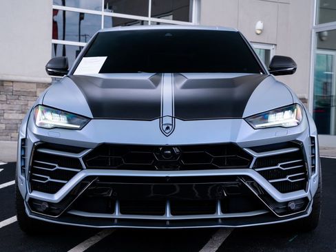 Used 2022 Lamborghini Urus AWD/4WD image 4