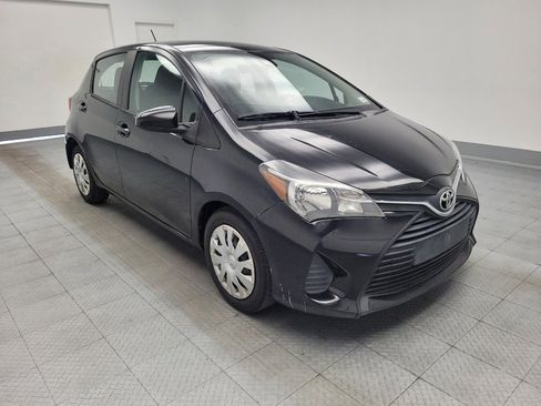 Used 2017 Toyota Yaris L w/ Carpet Mat Package FWD image 13