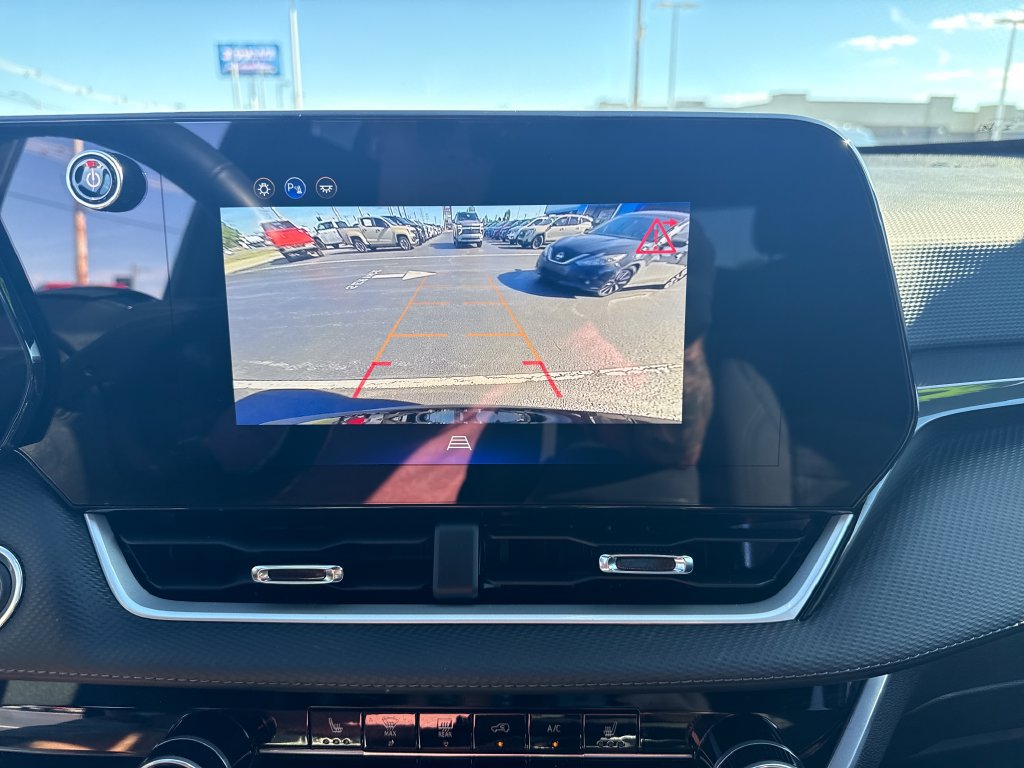 Used 2026 Chevrolet Equinox LT FWD image 23