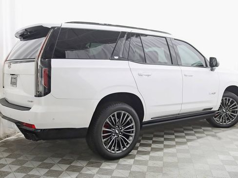 Used 2024 Cadillac Escalade V AWD/4WD image 9