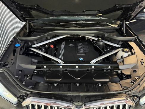 Used 2019 BMW X5 xDrive40i w/ Premium Package AWD/4WD image 32