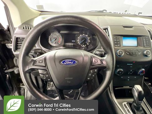 Used 2016 Ford Edge SE image 8