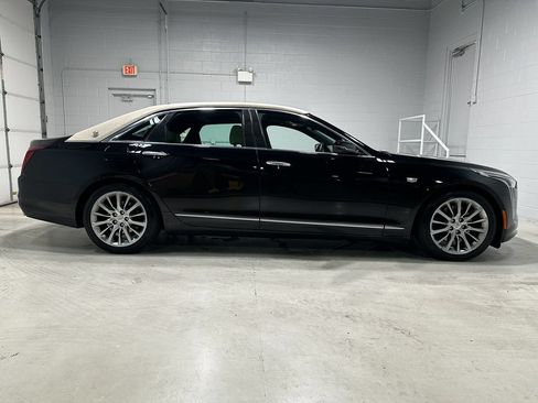 Used 2020 Cadillac CT6 Luxury AWD/4WD image 2