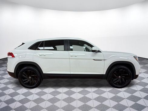 Used 2023 Volkswagen Atlas Cross Sport SE w/ Black Wheel Package image 7