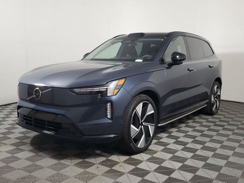 Used 2025 Volvo EX90 Ultra AWD/4WD image 3