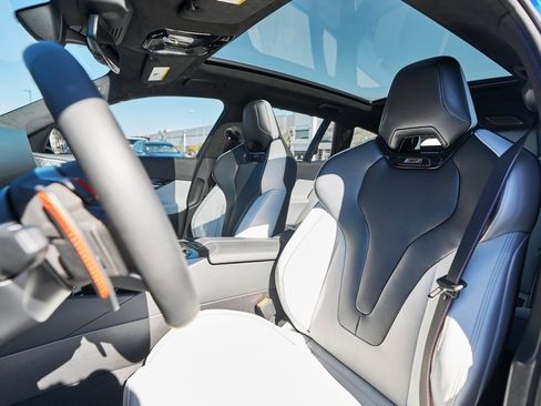 Used 2025 BMW M5 Touring image 44