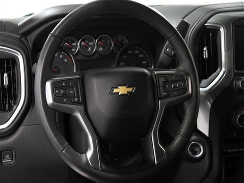 Certified 2022 Chevrolet Silverado 1500 LT image 8