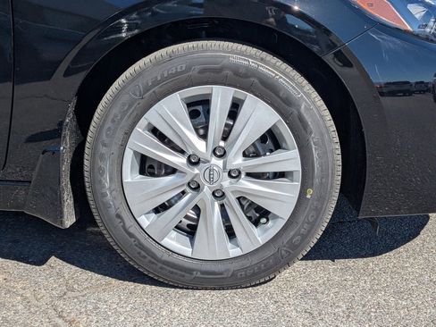 New 2025 Nissan Sentra S image 11