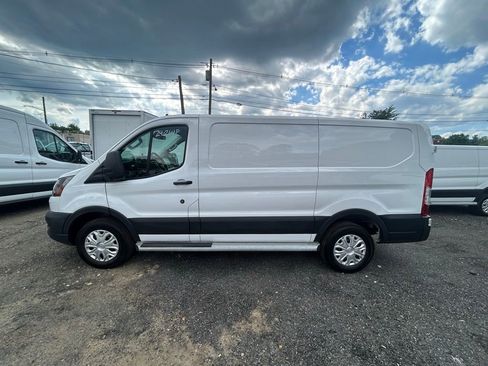 Used 2024 Ford Transit 250 Low Roof w/ Exterior Upgrade Package RWD image 4