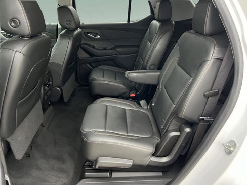 Used 2019 Chevrolet Traverse RS w/ LPO, Cargo Package FWD image 15