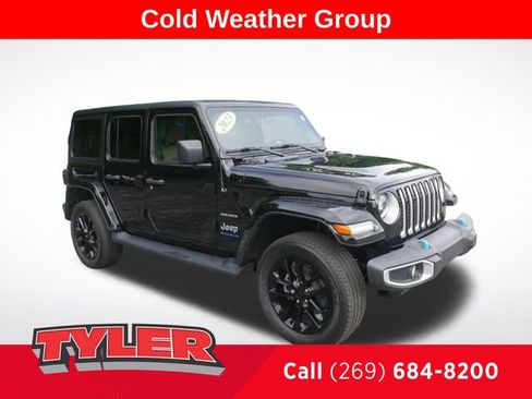 Used 2023 Jeep Wrangler Unlimited Sahara w/ Cold Weather Group AWD/4WD image 1