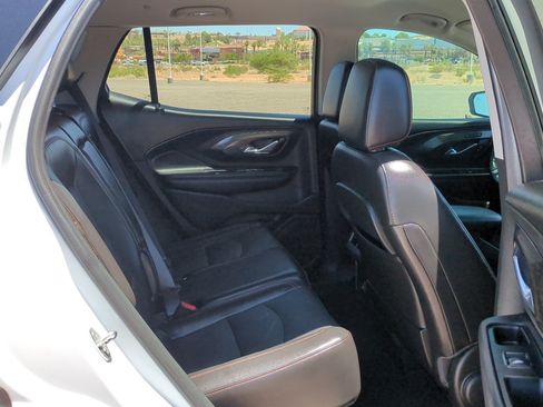 Used 2021 GMC Terrain SLT w/ LPO, Cargo Package FWD image 29