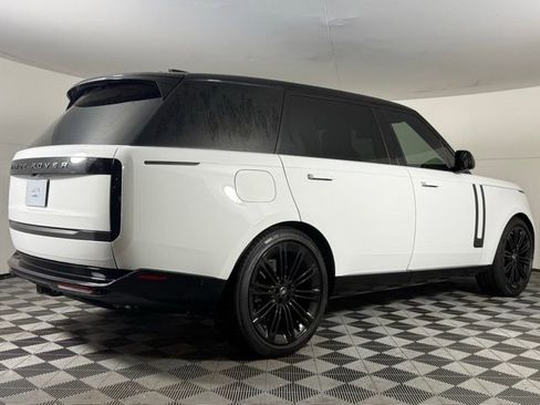 New 2025 Land Rover Range Rover Long Wheelbase SE image 8