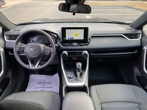 Certified 2024 Toyota RAV4 SE image 20