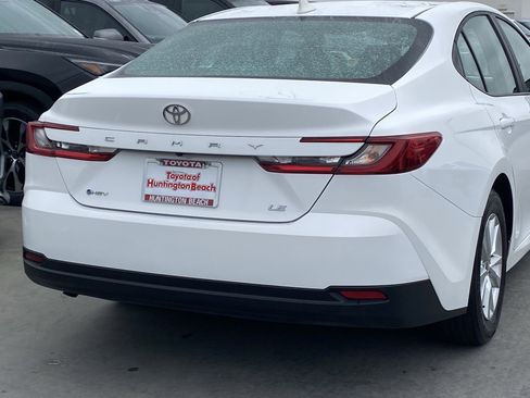 Certified 2025 Toyota Camry LE image 4