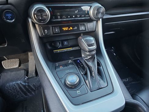 Used 2021 Toyota RAV4 XSE image 16