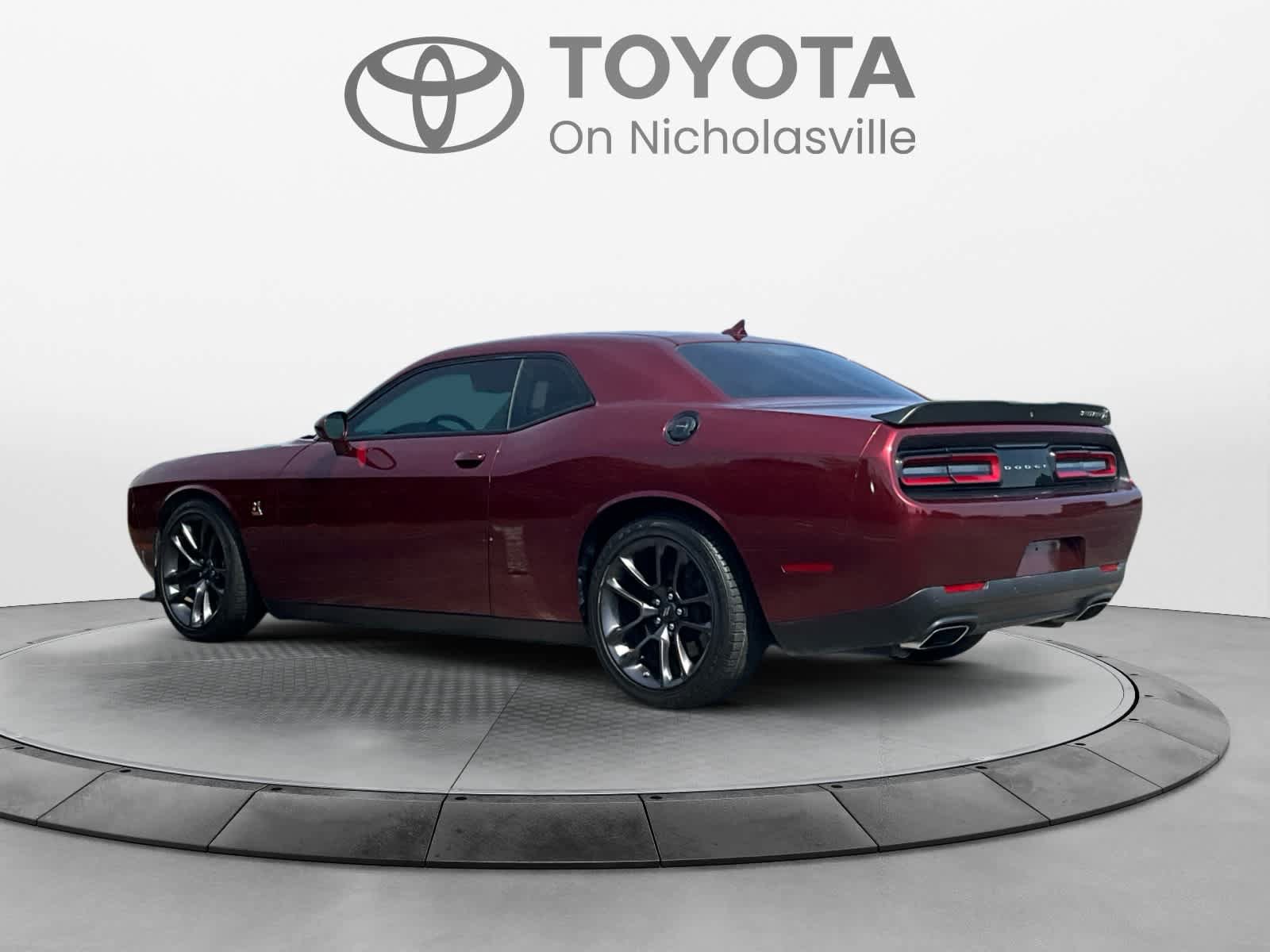 Used 2023 Dodge Challenger R/T Scat Pack RWD image 3