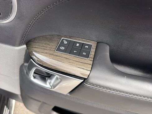 Used 2018 Land Rover Range Rover Sport HSE AWD/4WD image 42