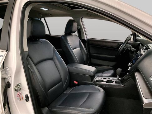 Used 2019 Subaru Outback 2.5i Limited AWD/4WD image 7