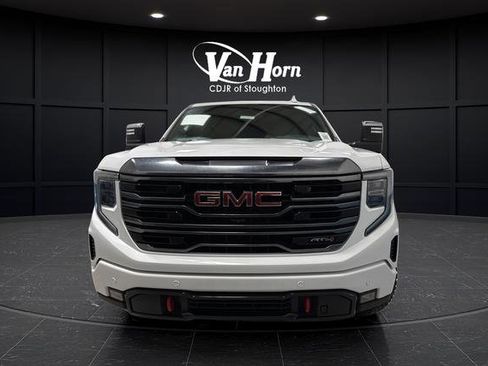 Used 2024 GMC Sierra 1500 AT4 w/ Technology Package image 11
