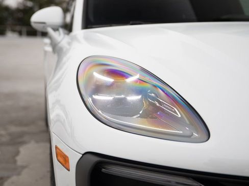 Used 2022 Porsche Macan image 13