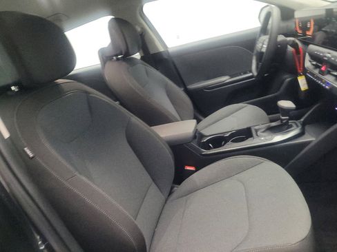 Used 2025 Kia K4 FWD image 21