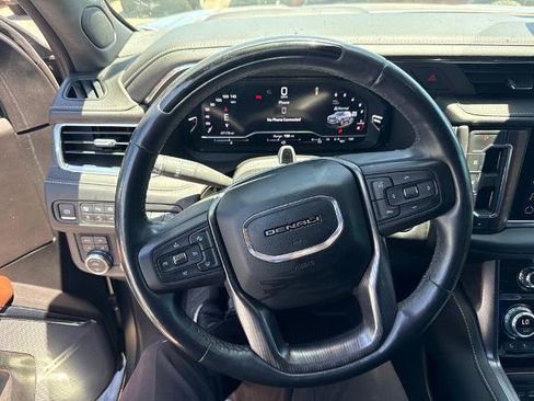 Used 2023 GMC Yukon Denali Ultimate w/ LPO, Floor Liner Package AWD/4WD image 7